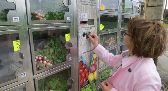 Addio farmer markets, arrivano i distributori automatici di frutta e verdura fresca a km 0